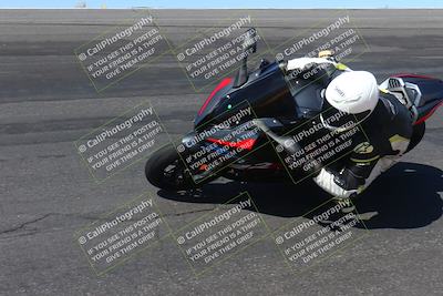 media/May-06-2024-Moto Forza (Mon) [[b33359f27d]]/1-Advanced/Session 2 (Bowl)/